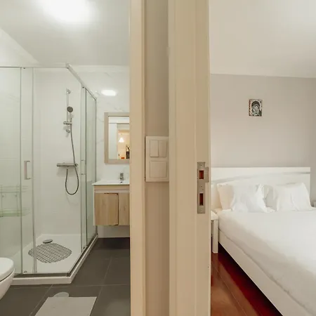 Espinho Seawalk And Seaview By Vacationy * Oporto