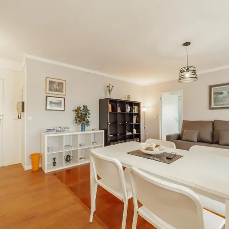 Apartmán Espinho Seawalk And Seaview By Vacationy *