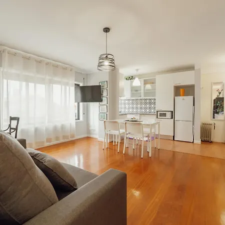 Espinho Seawalk And Seaview By Vacationy * Порту