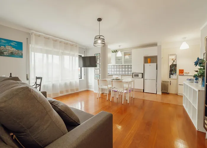 Espinho Seawalk And Seaview By Vacationy * Oporto