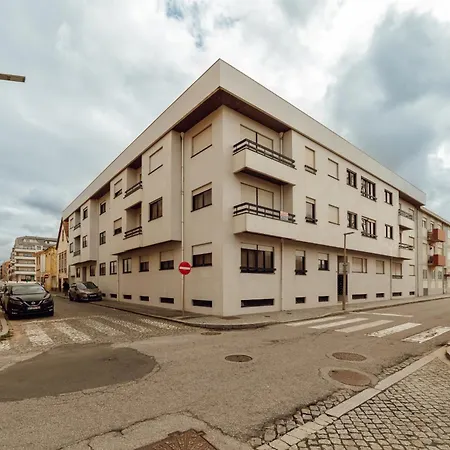 Espinho Seawalk And Seaview By Vacationy 포르투