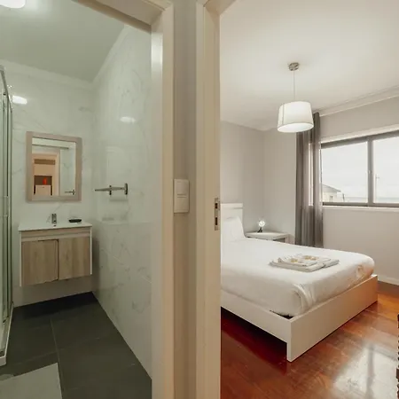 Espinho Seawalk And Seaview By Vacationy * 포르투