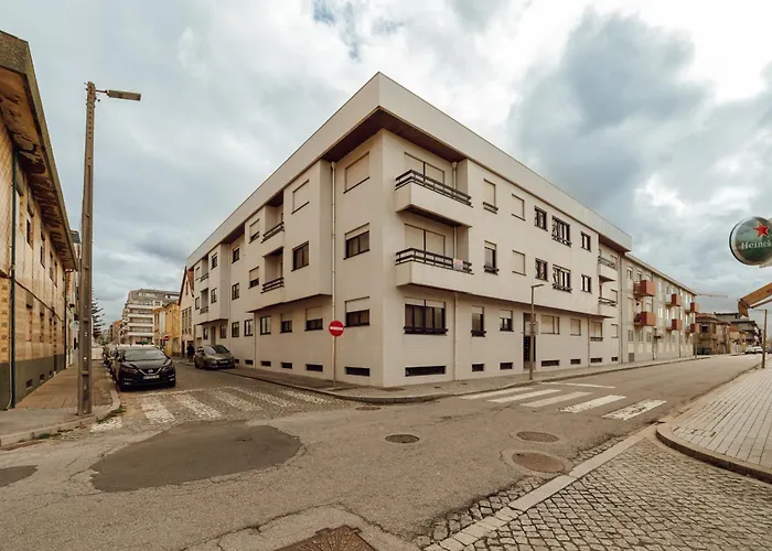 Espinho Seawalk And Seaview By Vacationy 포르투